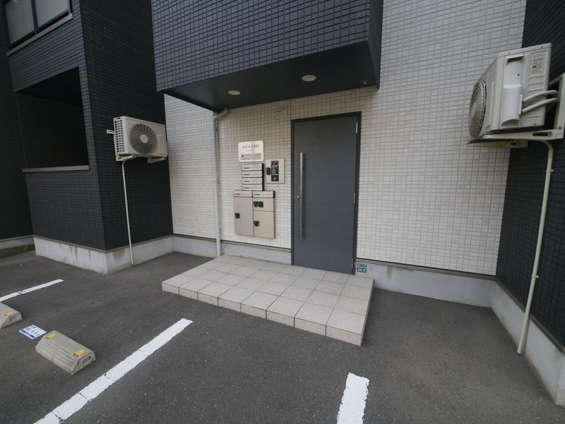 ルピナス井尻 のエントランス