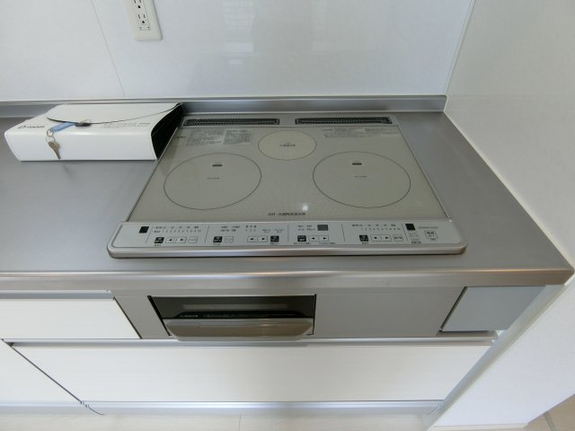 椿（ツバキ）のキッチン|イメージ102号室の写真（反転あり）