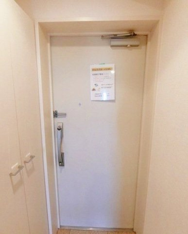 FUTIVAL上石神井駅前通りの玄関|明るい玄関です