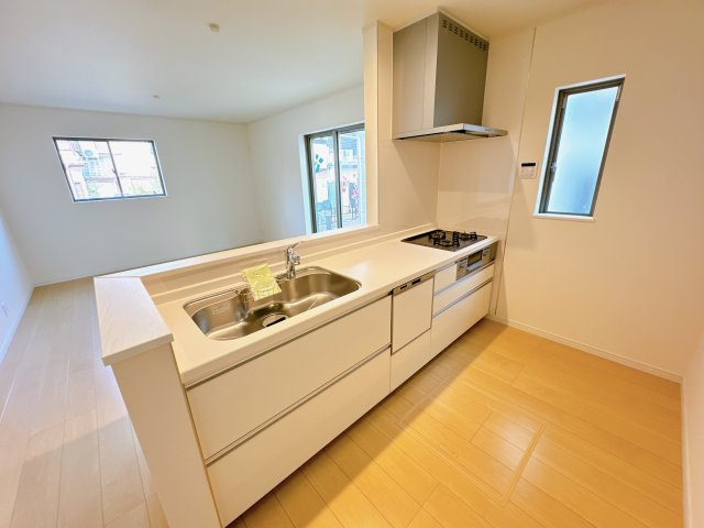 【内観：施工例】 | ふじみ野市北野2丁目　新築一戸建住宅　全1棟　（ふじみ野店） | 同仕様の施工例です。実際の完成物件の内観・仕様が一部異なる場合があります。