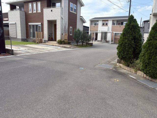 【前面道路含む現地写真】 | 深谷市上柴町東2丁目　中古戸建