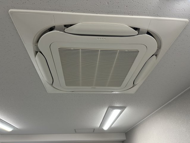 アルマ・ビルの設備