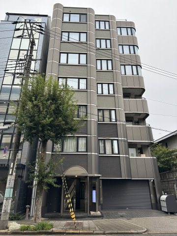 アルマ・ビルの外観