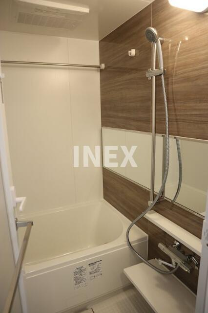 横浜市中区福富町東通の賃貸マンションの浴室