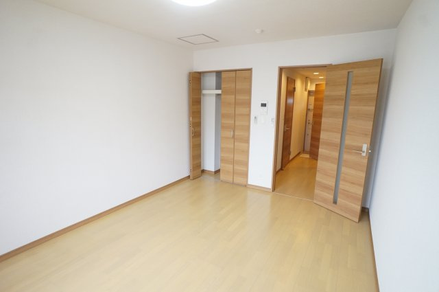 船橋市前原西１丁目のアパートの寝室|ゆとりの広さです※写真は別タイプのお部屋です。