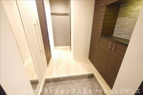 シャーメゾン竪町の玄関