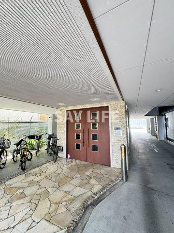 ピオニー久宝寺のエントランス