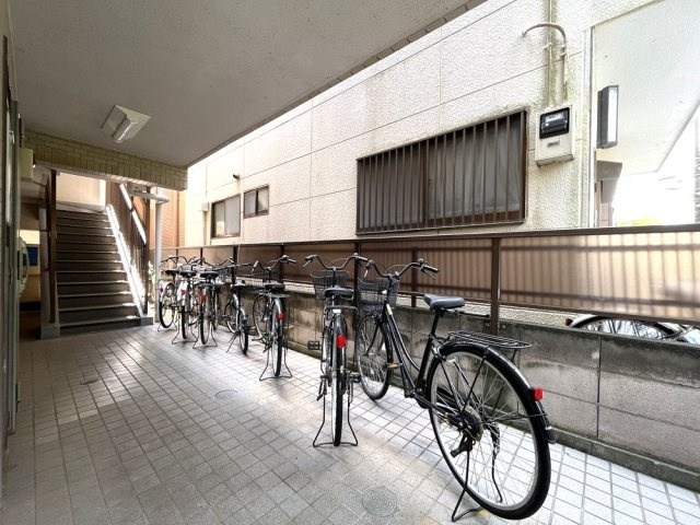 【その他共用部分】 | ミリオンコート西新井 | 駐輪場