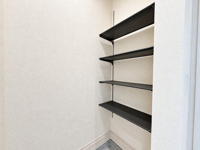 『八王子市新築戸建て』八王子市万町65-7【仲介手数料無料】　の収納|～仲介手数料無料☆八王子ひなた不動産～八王子市万町　新築戸建て