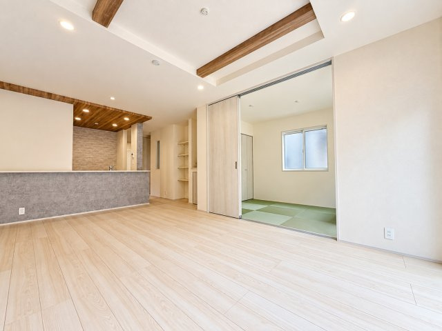 『八王子市新築戸建て』八王子市万町65-7【仲介手数料無料】　の居間・リビング|～仲介手数料無料☆八王子ひなた不動産～八王子市万町　新築戸建て