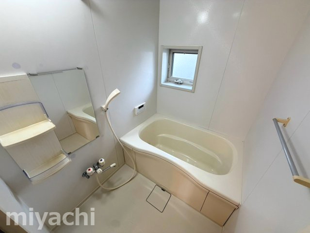 シャーメゾン川内の浴室