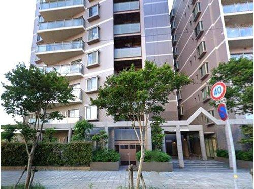 藤和シティホームズ西宮東町の外観|オートロック付共有玄関で不審者をシャットアウト！お子さまのお留守番にも安心ですね。