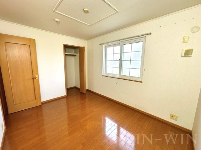 サニーヒル鷹丘 Aの寝室|イメージ（同建物内・同間取りの写真）