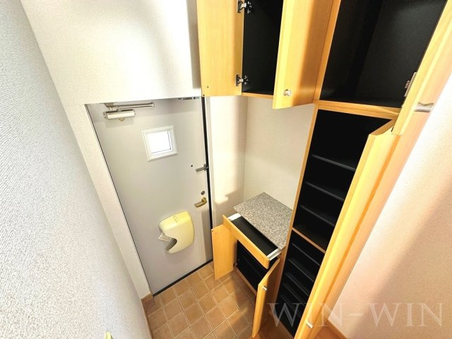 サニーヒル鷹丘 Aの玄関|イメージ（同建物内・同間取りの写真）