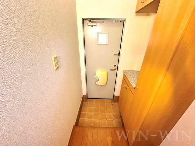 サニーヒル鷹丘 Aの玄関|イメージ（同建物内・同間取りの写真）