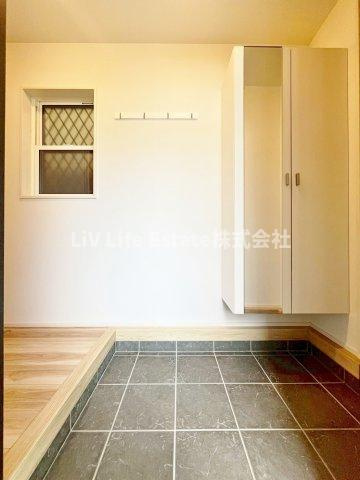 練馬区大泉学園町６丁目戸建の玄関