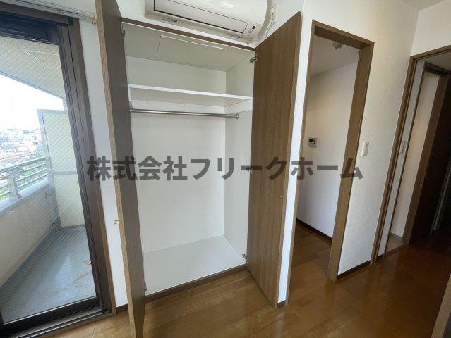 三鷹市下連雀３丁目の賃貸マンションの収納