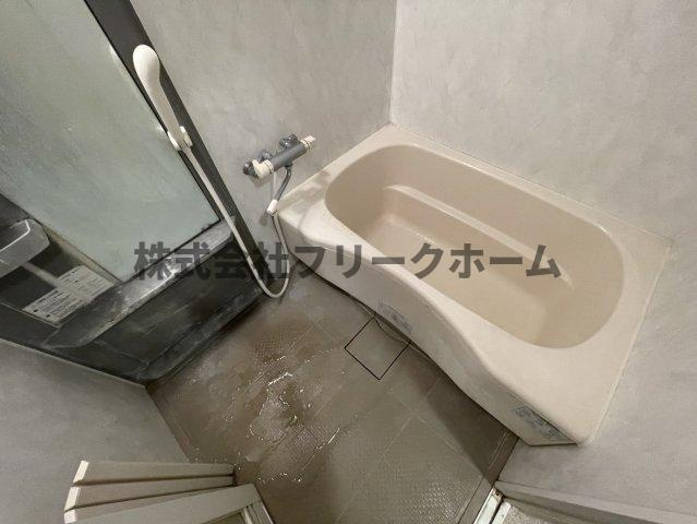 三鷹市下連雀３丁目の賃貸マンションの浴室