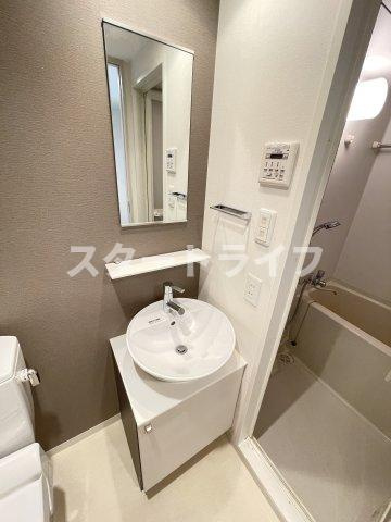 大阪市淀川区木川東２丁目の賃貸マンションの洗面所