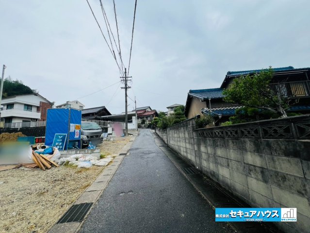 【同施工物件ご案内可能】日進市岩崎町　全4棟の前面道路含む現地写真|事前予約にて現地ご見学いただけます！お気軽にお問い合わせください♪
■株式会社　セキュアハウス　豊明店■
住宅ローンに強く、知識、経験豊富なスタッフ在籍
お客様に寄り添い、ご成約後もサポート致します。