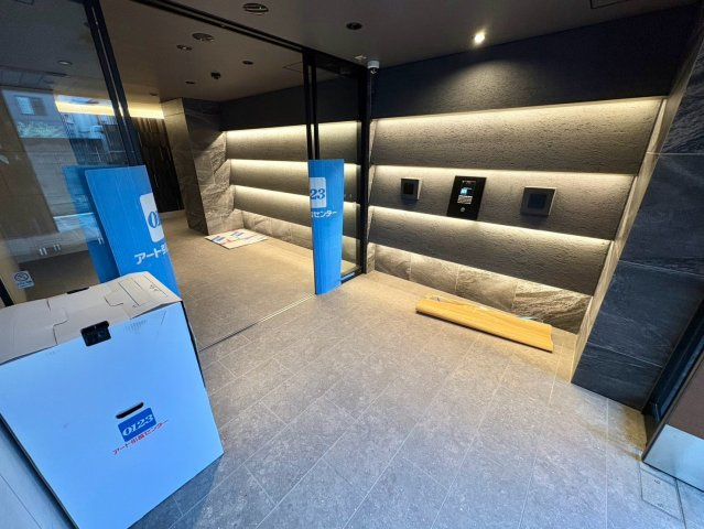 プレリス浅間町フォルテラのエントランス