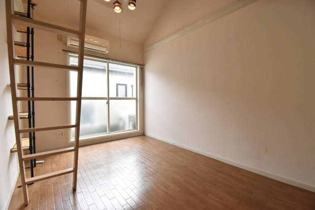 TMコーポ住吉の洋室