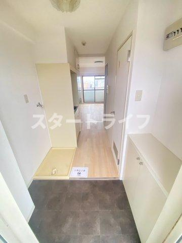大阪市東淀川区瑞光１丁目の賃貸マンションの玄関