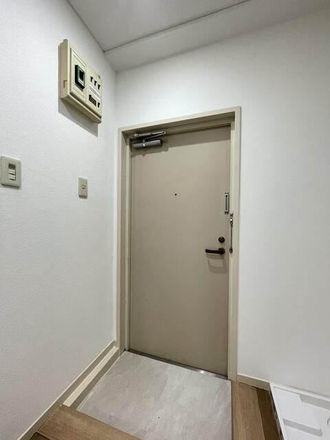 ロイヤルハイツ扇橋の玄関