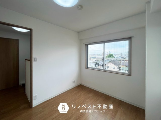 シャンティ―永和の洋室|約4.3帖の上階洋室♪眺望が良く開放的な空間です◎
子ども部屋におすすめです◎