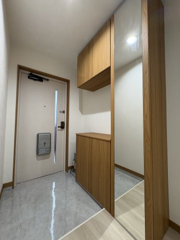 グランドパレス守恒Ⅱの玄関|家族みんなの靴がこれ1台に！玄関すっきり大容量シューズボックス付きで♪