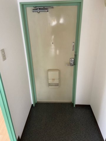 ハイツ入江の玄関