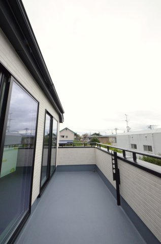 福面二丁目のバルコニー|東南向きの広いバルコニー