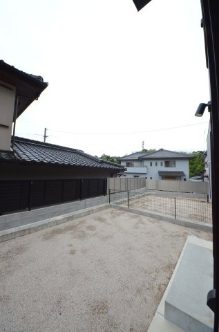 対厳山三丁目の庭|敷地南側に広い庭スペースがあります