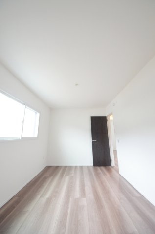 中野二丁目の洋室|全居室収納スペース有、お部屋が広く綺麗に使えます