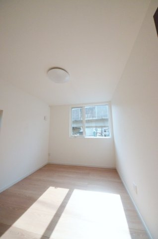 浜田本町の洋室|全居室収納スペース有、お部屋が広く綺麗に使えます