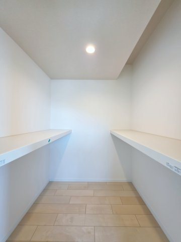 中山鏡が丘の収納|各居室に機能的なクローゼットを完備。タンスなどの大型家具を買い足す必要がないため、お部屋の面積を最大限に活かせます。