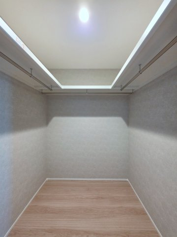 江波二本松二丁目の収納|各居室に機能的なクローゼットを完備。タンスなどの大型家具を買い足す必要がないため、お部屋の面積を最大限に活かせます。