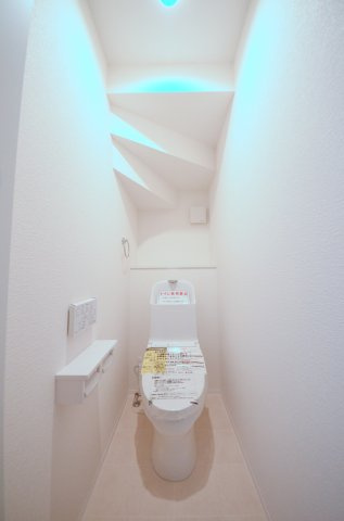 大野下更地のトイレ|1階トイレ。勿論ウォシュレット付です。