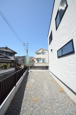 宮島口上一丁目の庭|敷地南側に広い庭スペースがあります