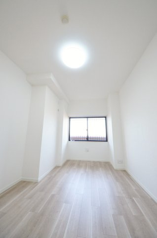 ダイアパレス草津ガーデンコートの洋室|全居室収納スペース有
お部屋が広く綺麗に使えます