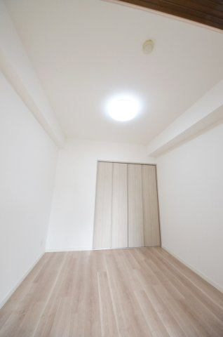 ダイアパレス草津ガーデンコートの洋室|全居室収納スペース有
お部屋が広く綺麗に使えます