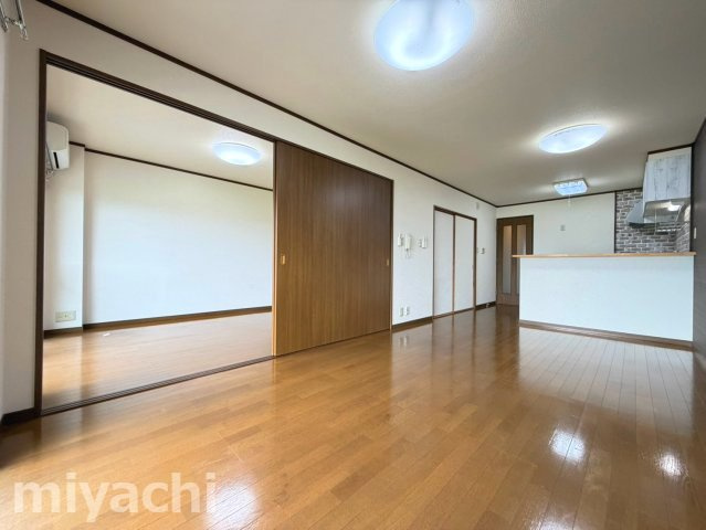 ハイメゾン北島の居間・リビング