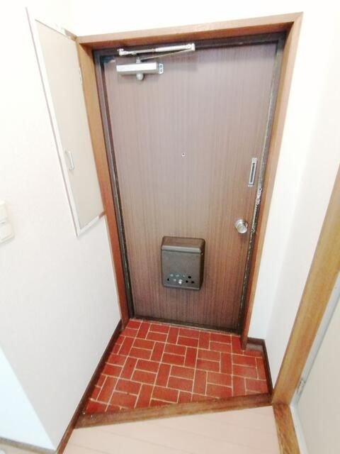 町田ビルの玄関|
※写真は建物の標準的な設備になります。
現況と異なる場合、現況を優先いたします。