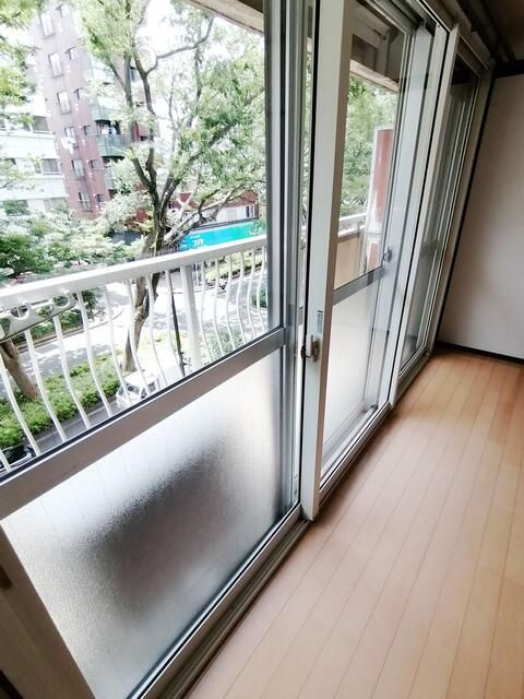 町田ビルのバルコニー|
※写真は建物の標準的な設備になります。
現況と異なる場合、現況を優先いたします。