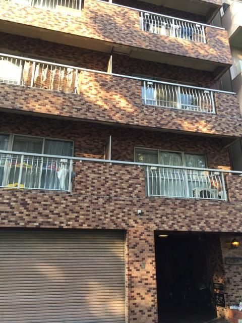 町田ビルのエントランス|清潔なエントランスです