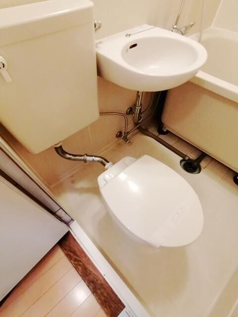 町田ビルのトイレ|
※写真は建物の標準的な設備になります。
現況と異なる場合、現況を優先いたします。