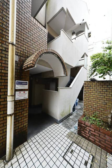 【エントランス】