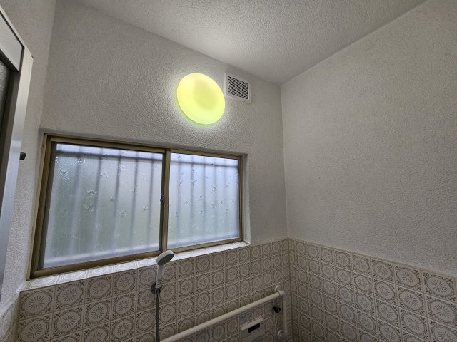 三木市西自由が丘戸建の浴室