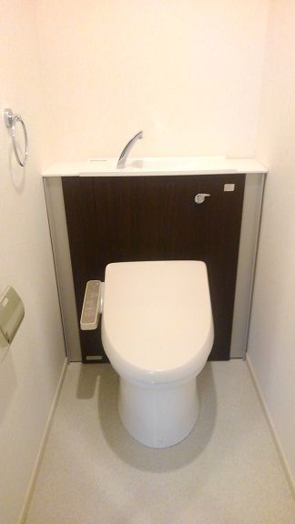 カーサ　イリーデＮＩＳＨＩＮＯのトイレ