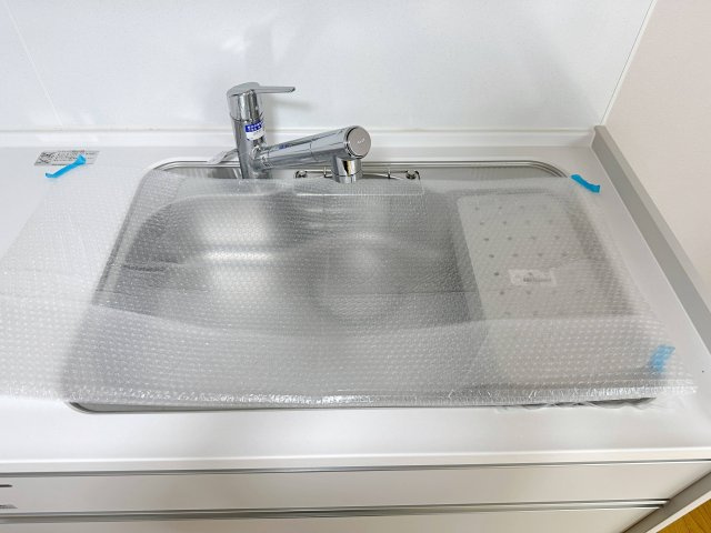 安佐南区山本6丁目のキッチン|浄水機能付きステンレスシンク☆
ステンレスシンクは傷や汚れに強く、お手入れも簡単で使いやすいです♪
さらにワンタッチで浄水に切り替えができる為とても便利です！